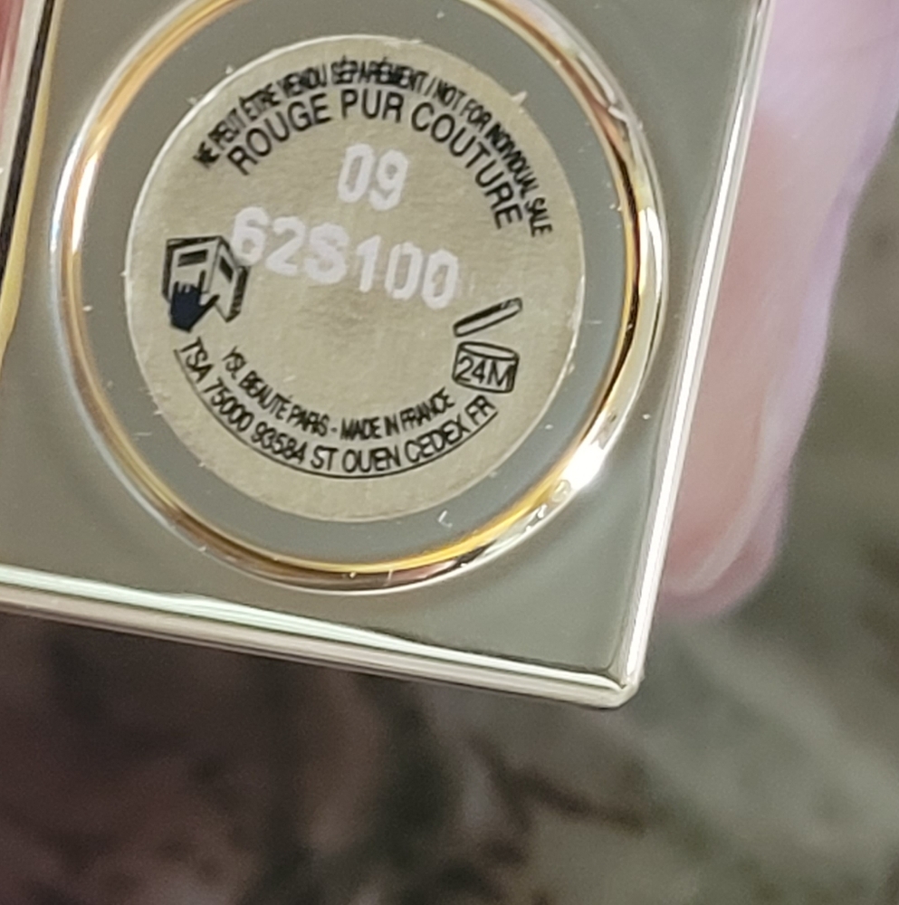 Yves Saint Laurent Rouge Pur Couture Lipstick - Vibrant Pink Mini - Picture 2 of 2